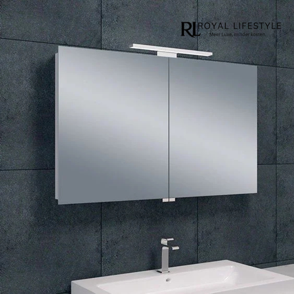 LYSKA Luxe Spiegelkast 100x60x14 cm – Met LED Verlichting, Stopcontact, Glazen Leggers & Aluminium Behuizing